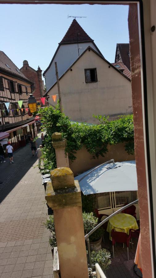 Chambres Touristiques La Cour Des Hotes Obernai Exterior foto